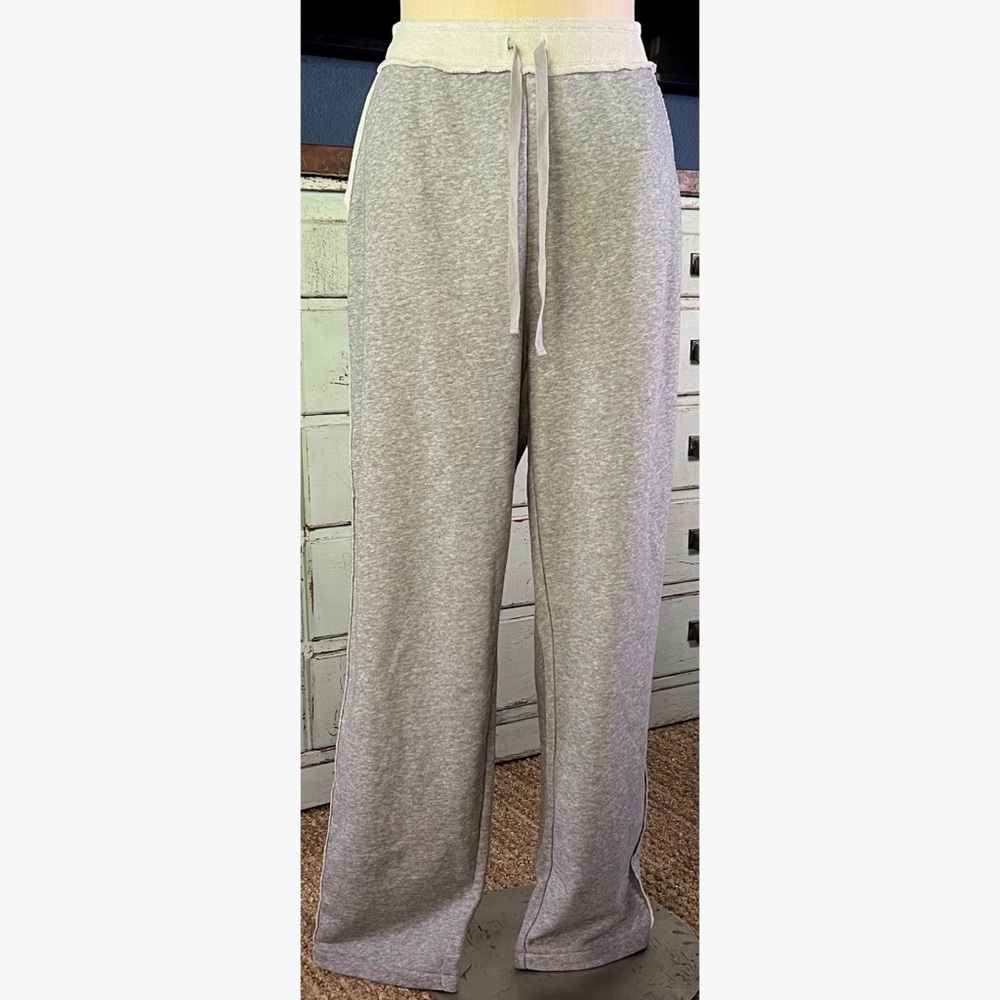 Escape Grey Sweatpants XL
